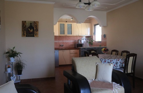 Podi Villa | Beautiful Villa With Big Private Pool and Amazing Sea and Mountain views