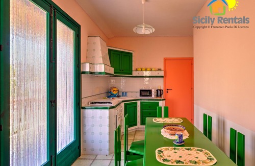 Seccagrande Villa | Beautiful villa with swimming pool just a few steps from the Seccagrande beach