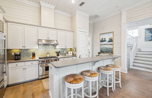Watercolor House | Beautiful WaterColor Home + Carriage House Across From Cerulean Park