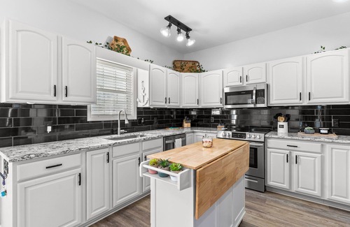 Tranquil Harbour House | Beautiful waterview home with 5 beds, 3.5 baths, only 4 blocks from the beach!