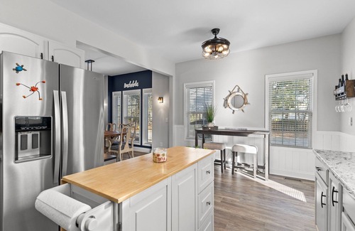 Tranquil Harbour House | Beautiful waterview home with 5 beds, 3.5 baths, only 4 blocks from the beach!