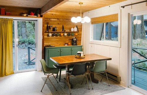 Glacier Cabin | Beautifully Designed Arched A-Frame Cabin with Gas Grill & Wood-Burning Stove