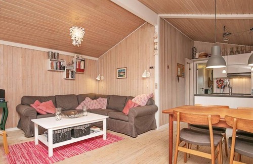 Nordstrand Cottage | Beautifully located close to Palmestrand and Elling Å - child friendly