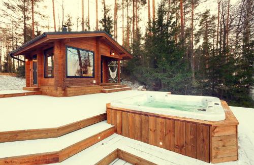 Salo House | Beautifully renovated lakeside red cottage