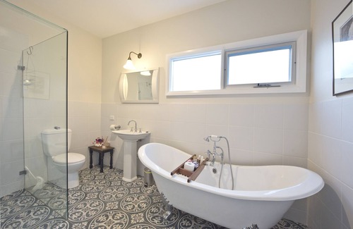 Porcupine Ridge Other | Beautifully restored farmhouse in Porcupine Ridge 5km from Daylesford