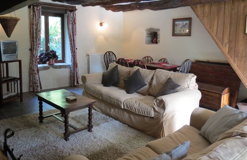 Plumeliau Cottage | Beautifully restored house attached to the Manoir with heated 12 x 6 m pool