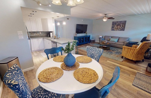 Largo Condo | Beautifully Updated 2 Bed/1 Bath on Intercoastal