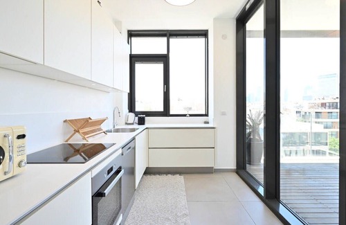 Tel Aviv Promenade Apartment | Beauty 1BR at Hayarkon by HolyGuest