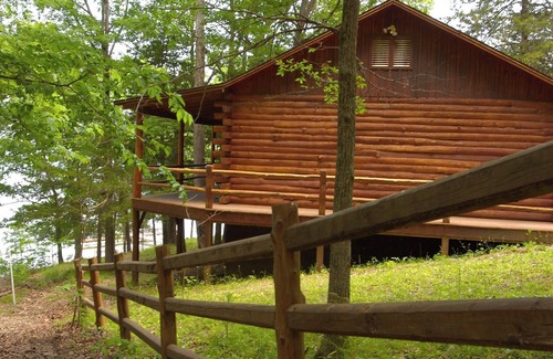 Sylvan Shores Cabin | Beaver Lake Cabin on the Waterfront with Boat Dock & Swim Deck