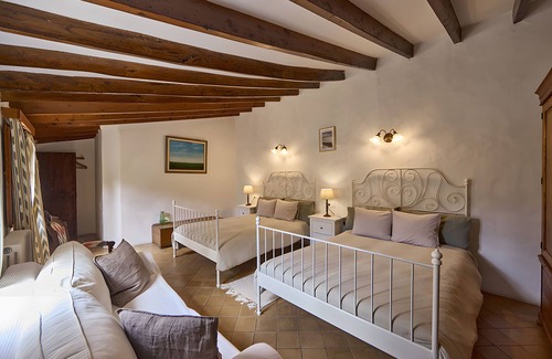 Banyalbufar Bed & Breakfast | Bed and Breakfast 'Can Busquets Suite' with Sea View, Wi-Fi and Air Conditioning