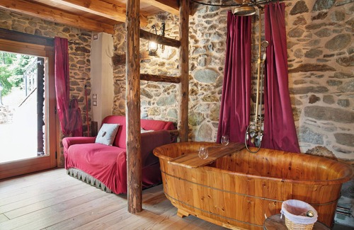 Monno House | Bed and Breakfast 'Cuore Selvatico' with Mountain View, Private Terrace and Private Garden