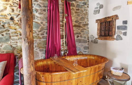 Monno House | Bed and Breakfast 'Cuore Selvatico' with Mountain View, Private Terrace and Private Garden