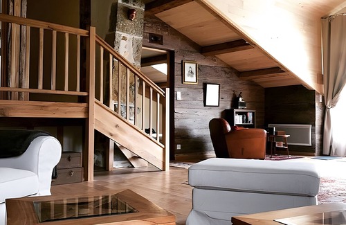 Iholdy Bed & Breakfast | Bed and Breakfast 'Lukugaraia' with Mountain View, Private Garden and Wi-Fi