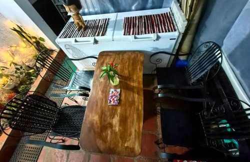Tuba Bed & Breakfast | Bed and Breakfast Small Cozy Room with Balcony, T&B, Fast WiFi, Netflix