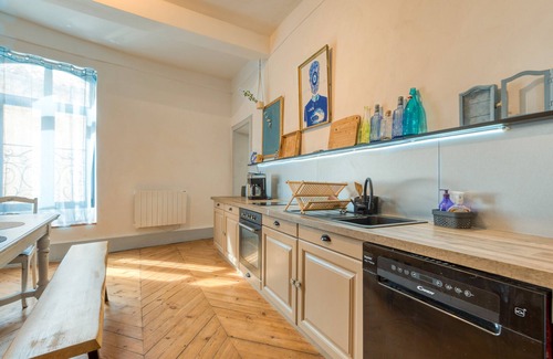 Saint-Andre-de-Sangonis Bed & Breakfast | Bed and Breakfast 'Vue Jardin' with Shared Pool, Shared Garden and Wi-Fi