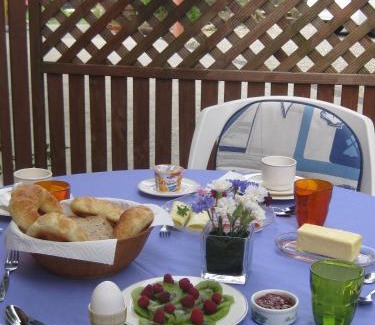 Enges Bed & Breakfast | Bed & Breakfast aux Enges