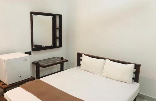 Dimbulagala Hotel | Bee and Birds Hotel