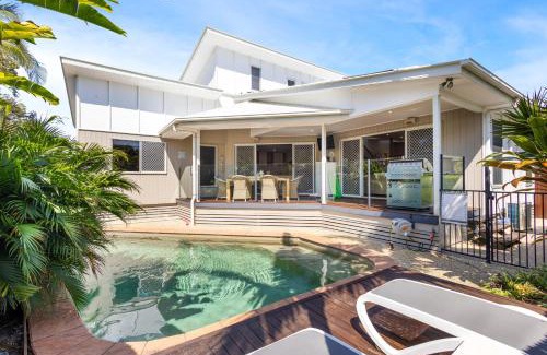 Mudjimba Villa | Beecheyana North - Beach Villa with heated pool