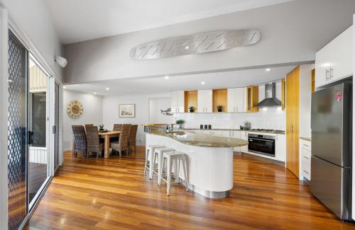 Mudjimba Villa | Beecheyana North - Beach Villa with heated pool