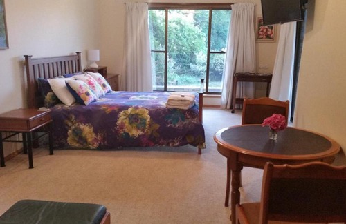 Orford Bed & Breakfast | Beezneez B&B