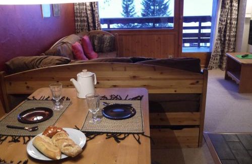 Meribel-Mottaret Apartment | Bel appart T2 avec balcon proche pistes et commerces à Méribel - FR-1-355-70