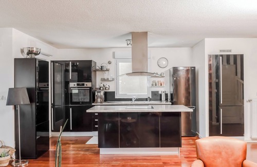 Tassin-la-Demi-Lune Apartment | Bel Appartement, en Duplex, Avec Baby-pool et Jardin, à Proximité de Lyon