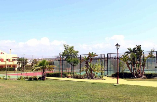 Puerto de la Duquesa Apartment | Bel appartement raffiné à 600 m de la plage