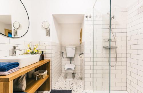 Ilirska Bistrica House | BELAKAPA Authentic house with garden and free parking