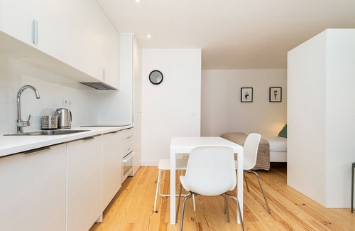 Belem Apartment | Belem Design Studio 1 by Homing