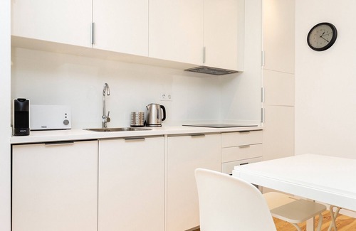 Belem Apartment | Belem Design Studio 1 by Homing