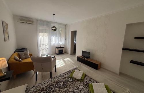 Bekescsaba Apartment | Bella Apartman