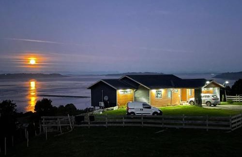 Rilan House | Bella casa de campo con panorámica vista al mar