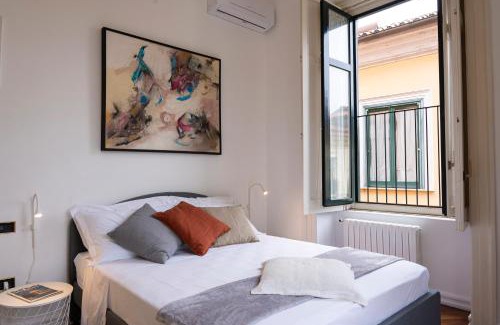 Historical Downtown Salerno Apartment | Bella Domus Suites