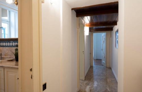 Historical Downtown Salerno Apartment | Bella Domus Suites