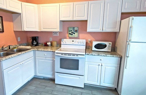 St. Pete Beach Hotel | Bella Sirena Inn