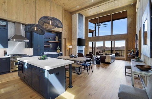 Blue Ridge Cabin | Bella Vista Blue Ridge: Pool-Sauna-Gameroom-Views!