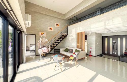 Sakimotobu Villa | Bella Vista-Luxurious Hilltop Penthouse with Ocean View