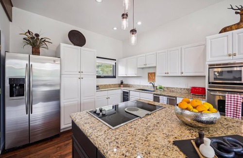 Corinthian Hills House | Bella Vista: Spacious 5-bedroom townhome in Dillon with stunning lake views!