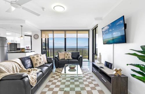 Cairns North Apartment | Belle Escapes 73 Rydges Plaza Esplanade with Ocean & City Views