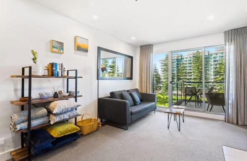Glenelg Apartment | Belle Escapes - Bayside Pines on the Promenade