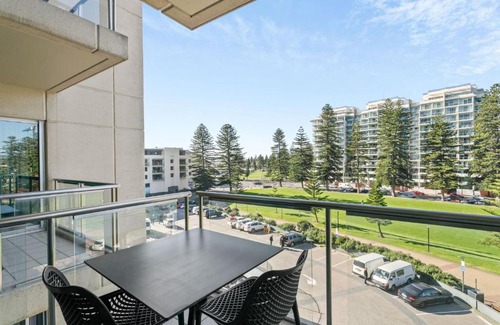 Glenelg Apartment | Belle Escapes - Bayside Pines on the Promenade