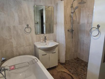 Vermont House | Belle Vue Pop-Up Garage Room