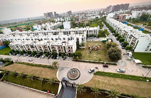 Gurugram Apartment | Belle Vue the cozy 1-bedroom flat is an ideal hideaway for solo travelers.