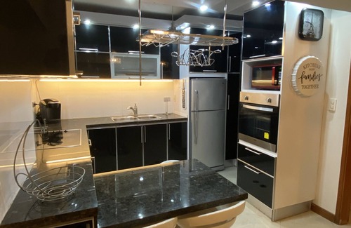 Lecherías Apartment | Bello y Moderno Apartamento con Piscina - 2habitaciones y 2baños - Lechería