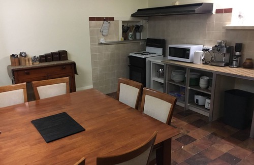 Victor Harbor House | Belmont - 11 bedroom large home in the heart of Victor Harbor, sleeps 23.