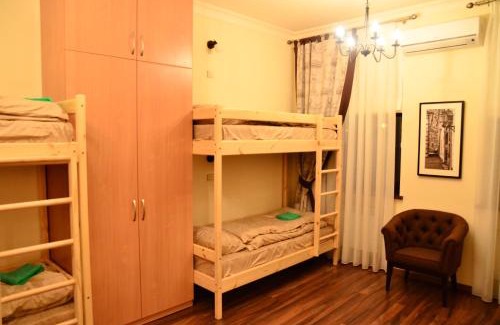 Pechers'kyi District Hotel | Belokorichi