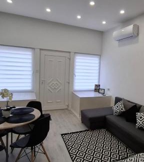 Vasarosnameny Apartment | Belvárosi Apartman Self Check-in