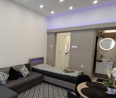 Vasarosnameny Apartment | Belvárosi Apartman Self Check-in