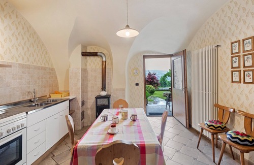 Brez Apartment | Belvilla by OYO Golden Delicious