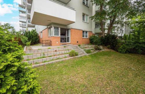 Gorce Apartment | Bemowo Comfort Apartment with Garden